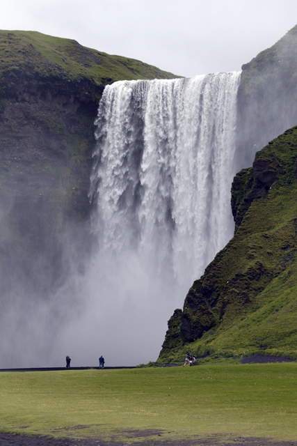 2011-07-07_12-55-58 island.jpg - Der gewaltige Skogafoss